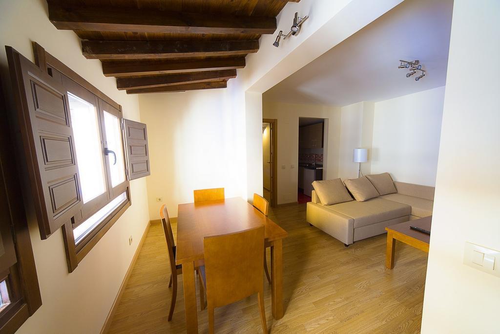 Apartamentos del Casco Toledo Habitación foto