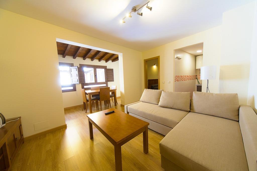 Apartamentos del Casco Toledo Habitación foto